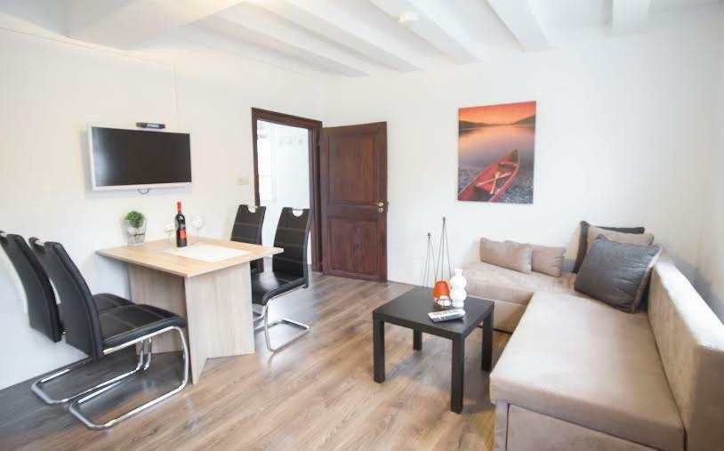 דירות מונשאו Residenz 4 Jahreszeiten מראה חיצוני תמונה